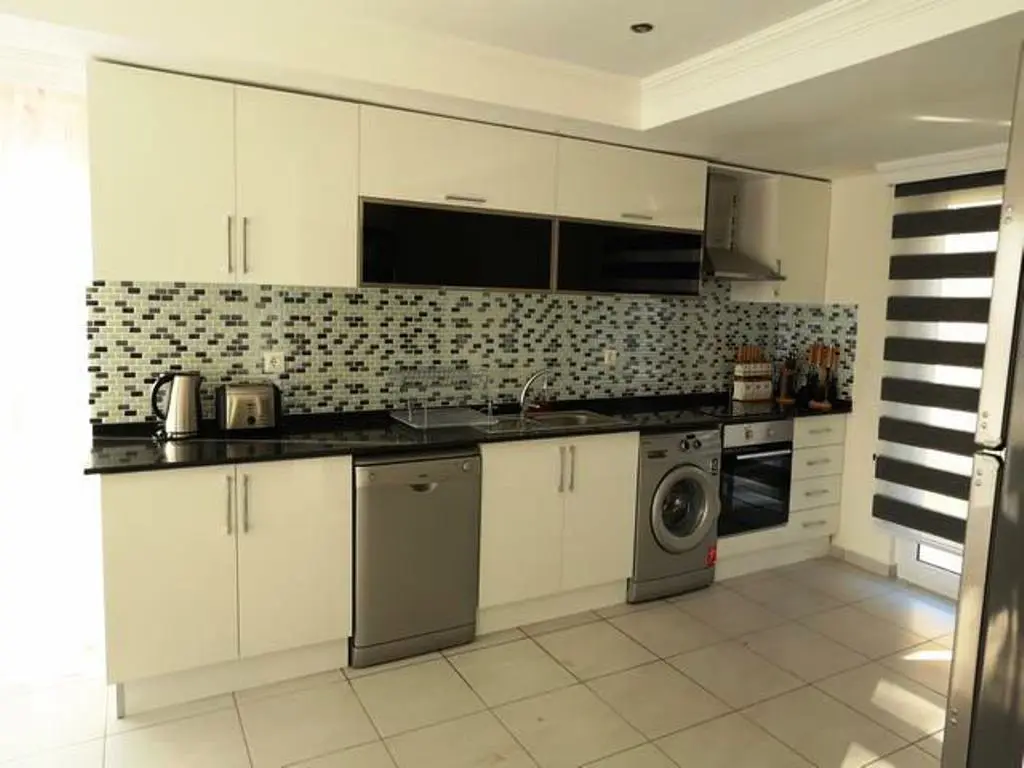 Fitted kitchen